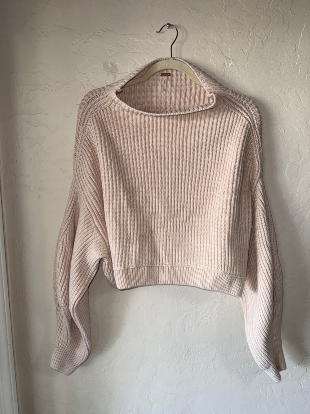 Free people oversized chunky knit cropped mock neck sweater size xs